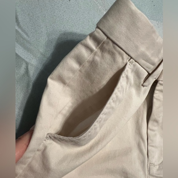 New Vineyard Vines boys flat front khaki stretch shorts 4T - Picture 3 of 8